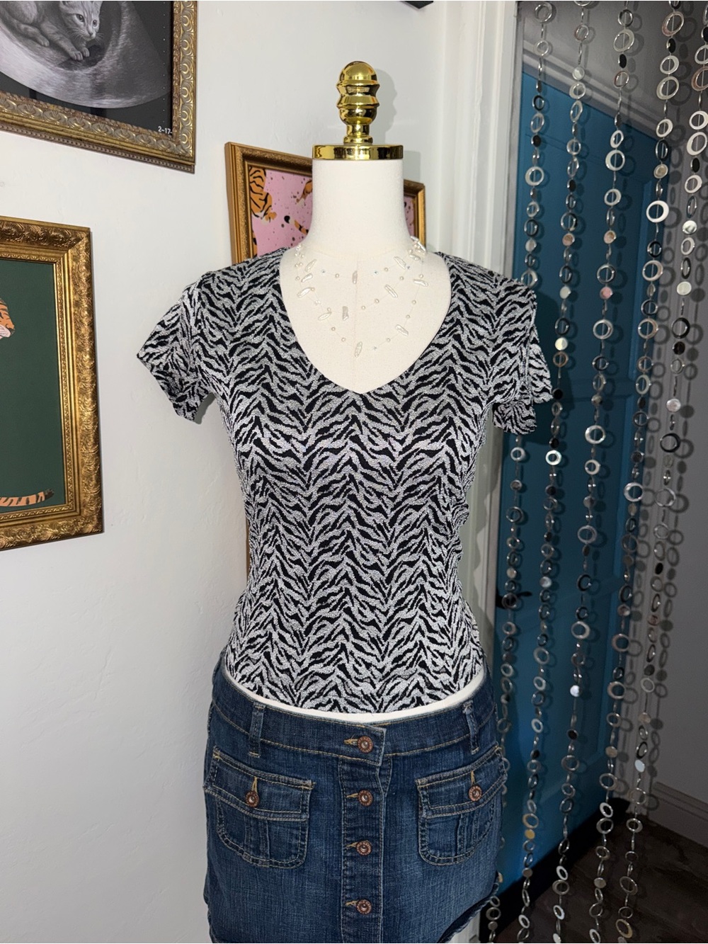 Vintage Y2K Women’s Zebra-Print V-Neck Short Sleeve Top - Black & White